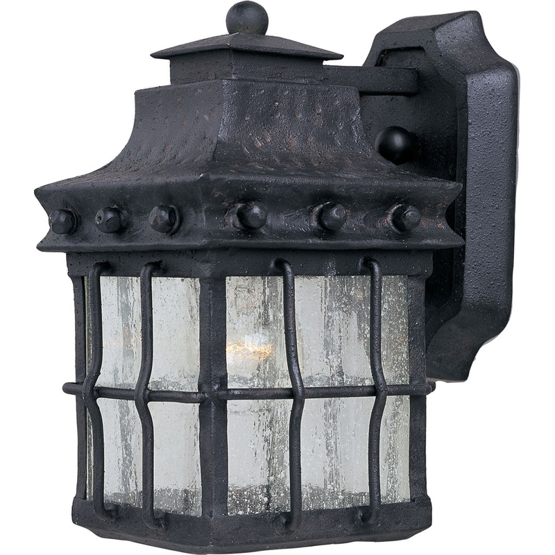Nantucket One Light Outdoor Wall Lantern in Country Forge