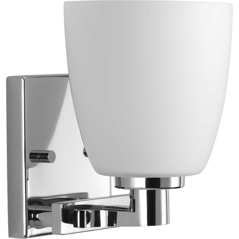 Fleet One Light Bath Bracket in Polished Chrome