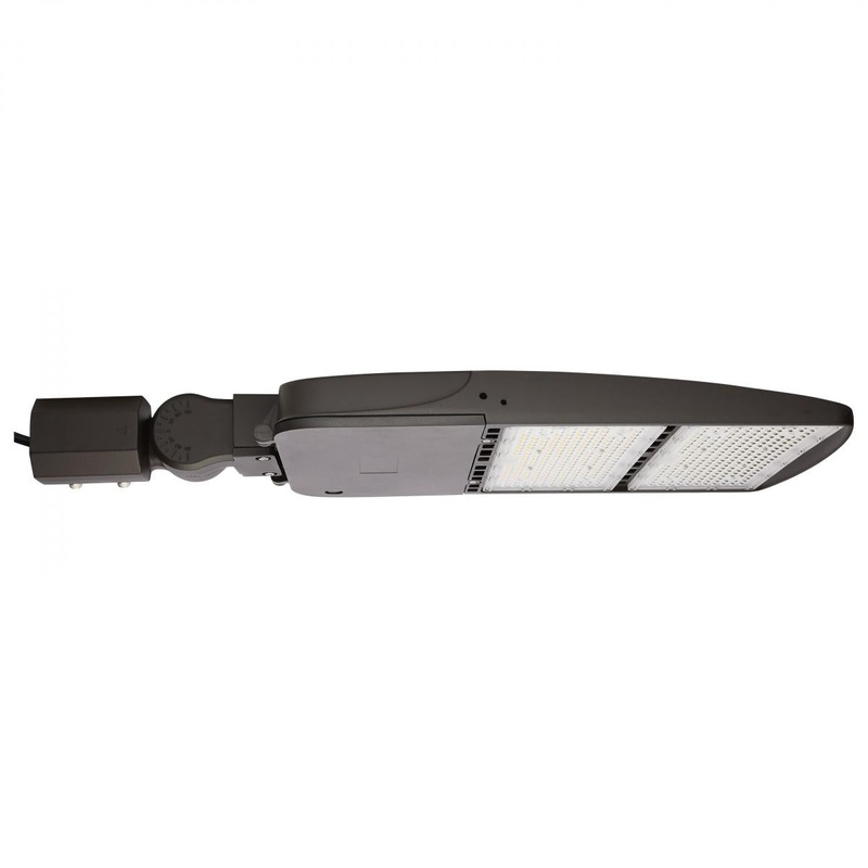 LED Area Light Type IV; 240W; Bronze Finish; 5000K; 277